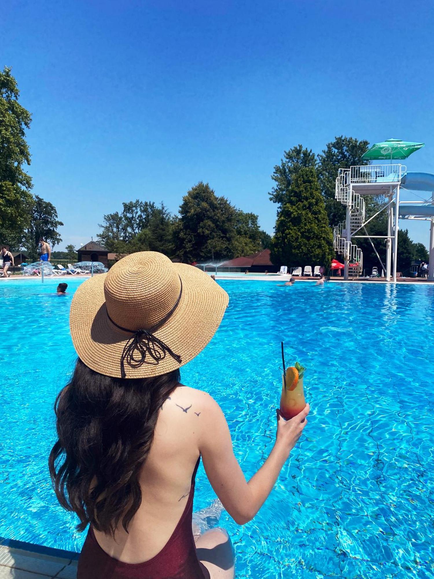 Terme Banovci - Mobilne Hiske Med Brajdami Hotel ภายนอก รูปภาพ