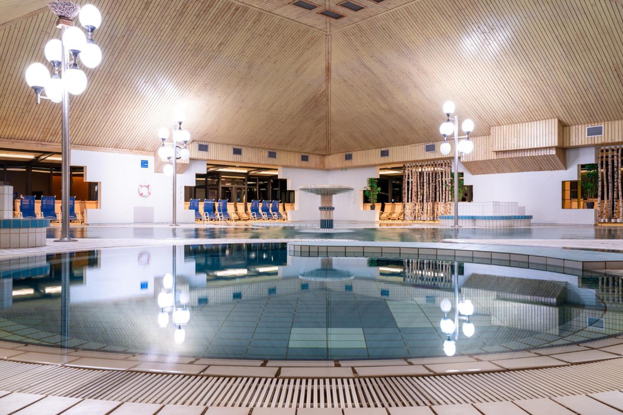 Terme Banovci - Mobilne Hiske Med Brajdami Hotel ภายนอก รูปภาพ